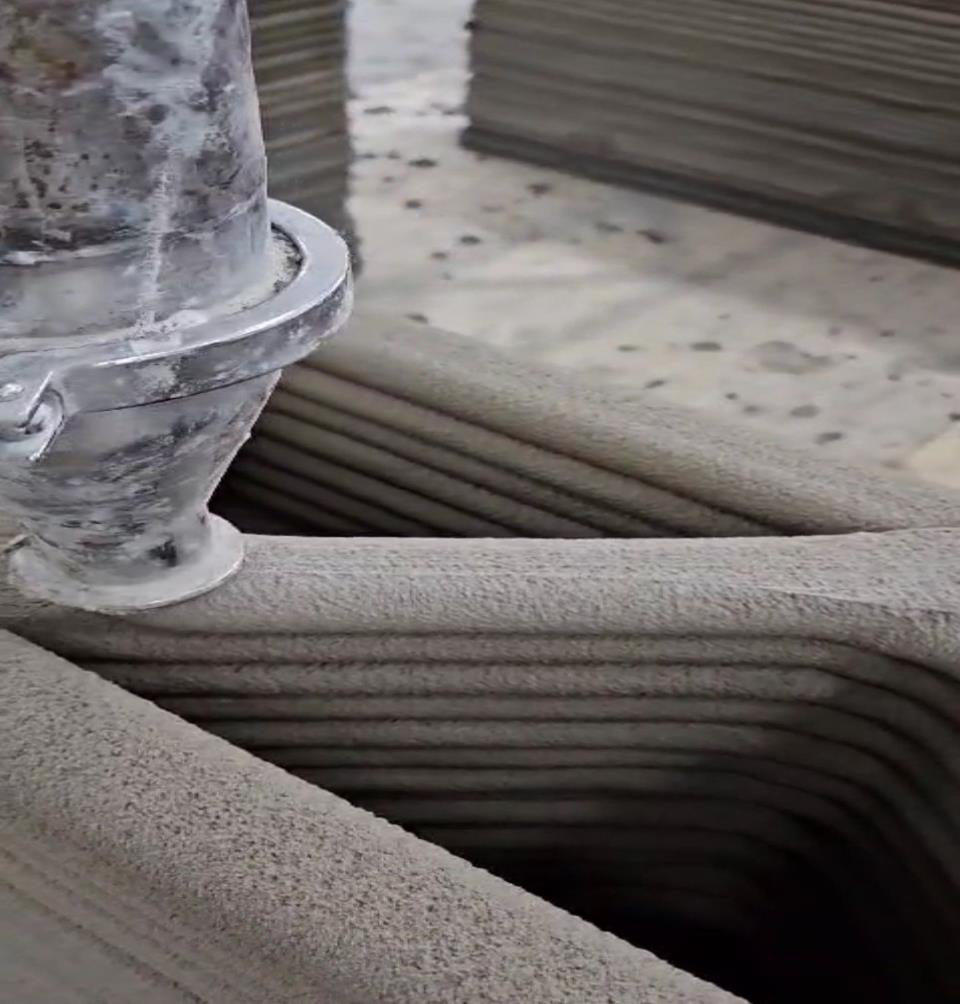 Close-up of extruded concrete layers